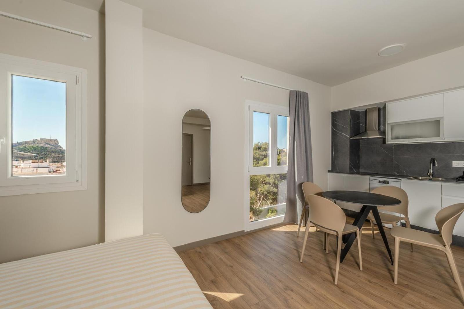 L'Alcor Aparthotel อาลิกันเต ภายนอก รูปภาพ